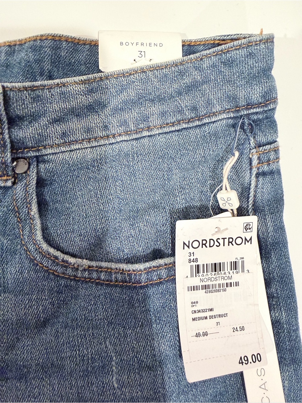 Caslon Classic Boyfriend Denim Shorts - Picture 6 of 7